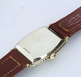 # LONGINES7040